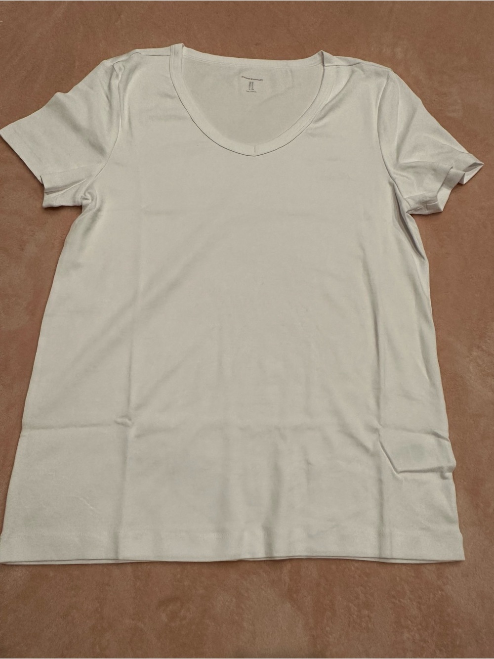 Amazon Essential White Scoop Neck Women's T-Shirt 58% Cotton 39% Modal